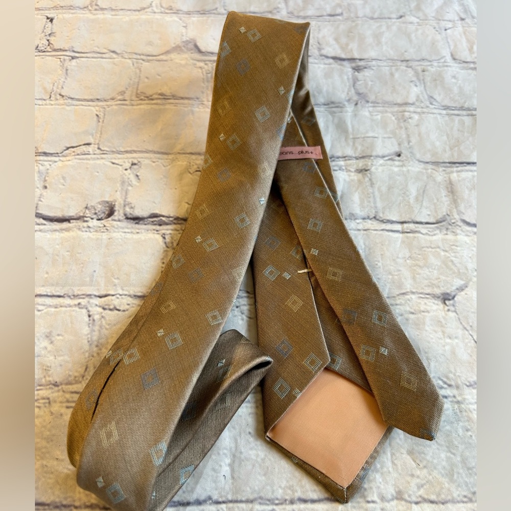 String-Beans Plus Tan/Taupe Abstract Light Blue S… - image 2